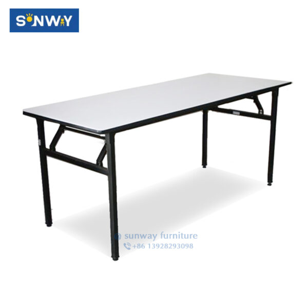 banquet table